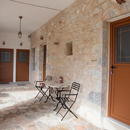 Traditional House Alepis In Areopolis Buitenkant foto