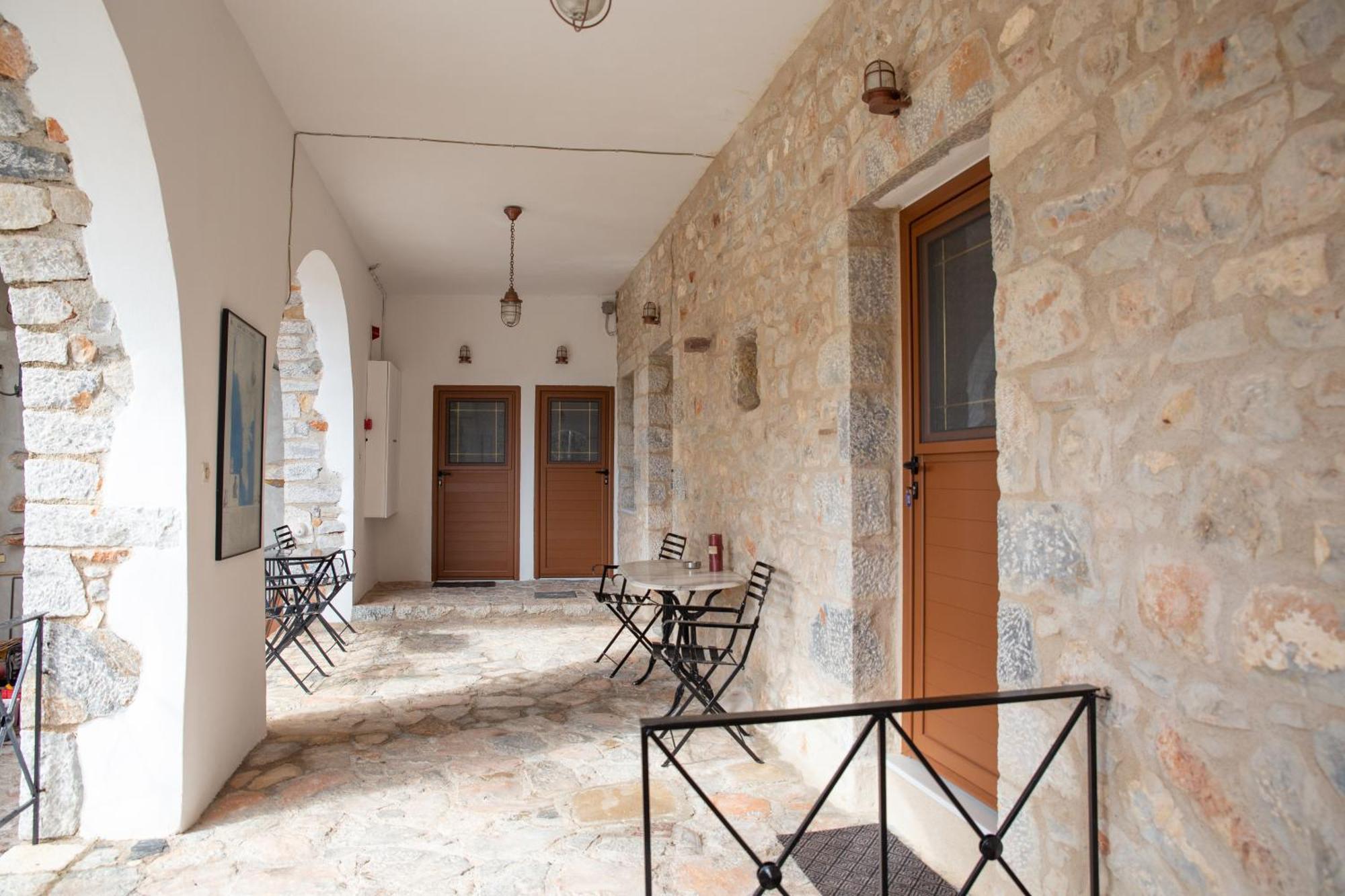 Traditional House Alepis In Areopolis Buitenkant foto