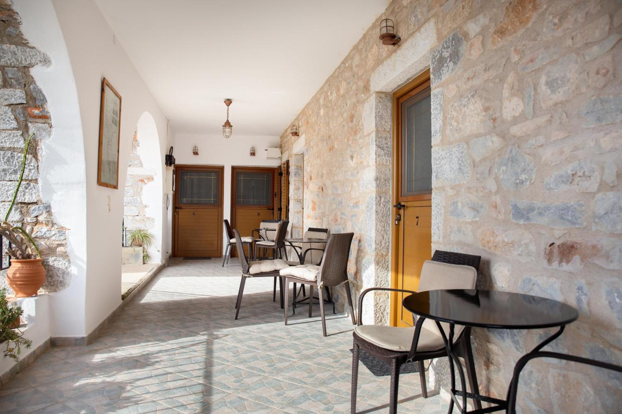 Traditional House Alepis In Areopolis Buitenkant foto