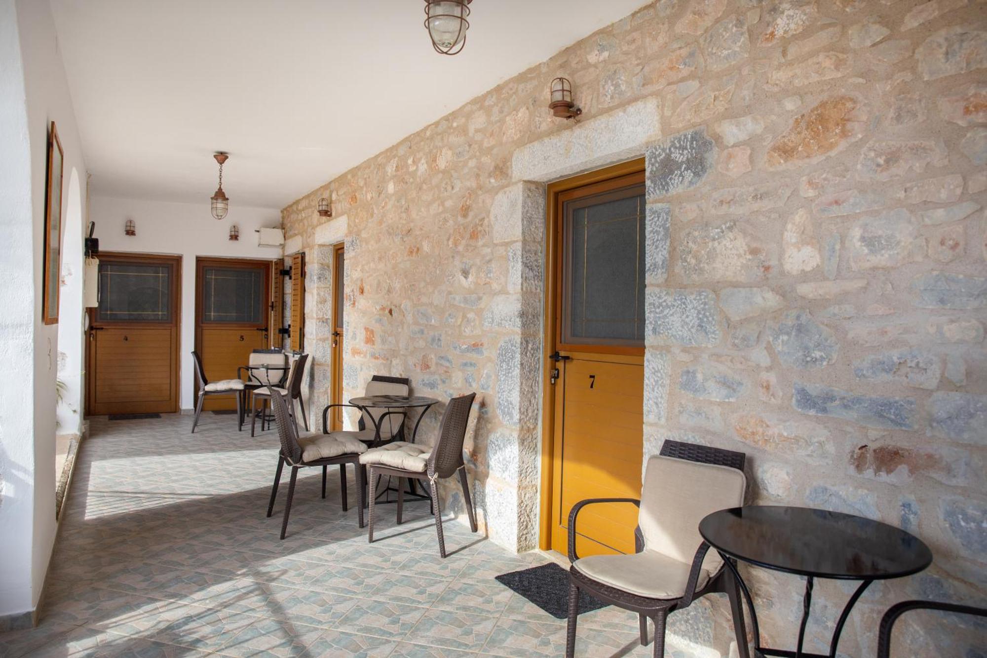Traditional House Alepis In Areopolis Buitenkant foto